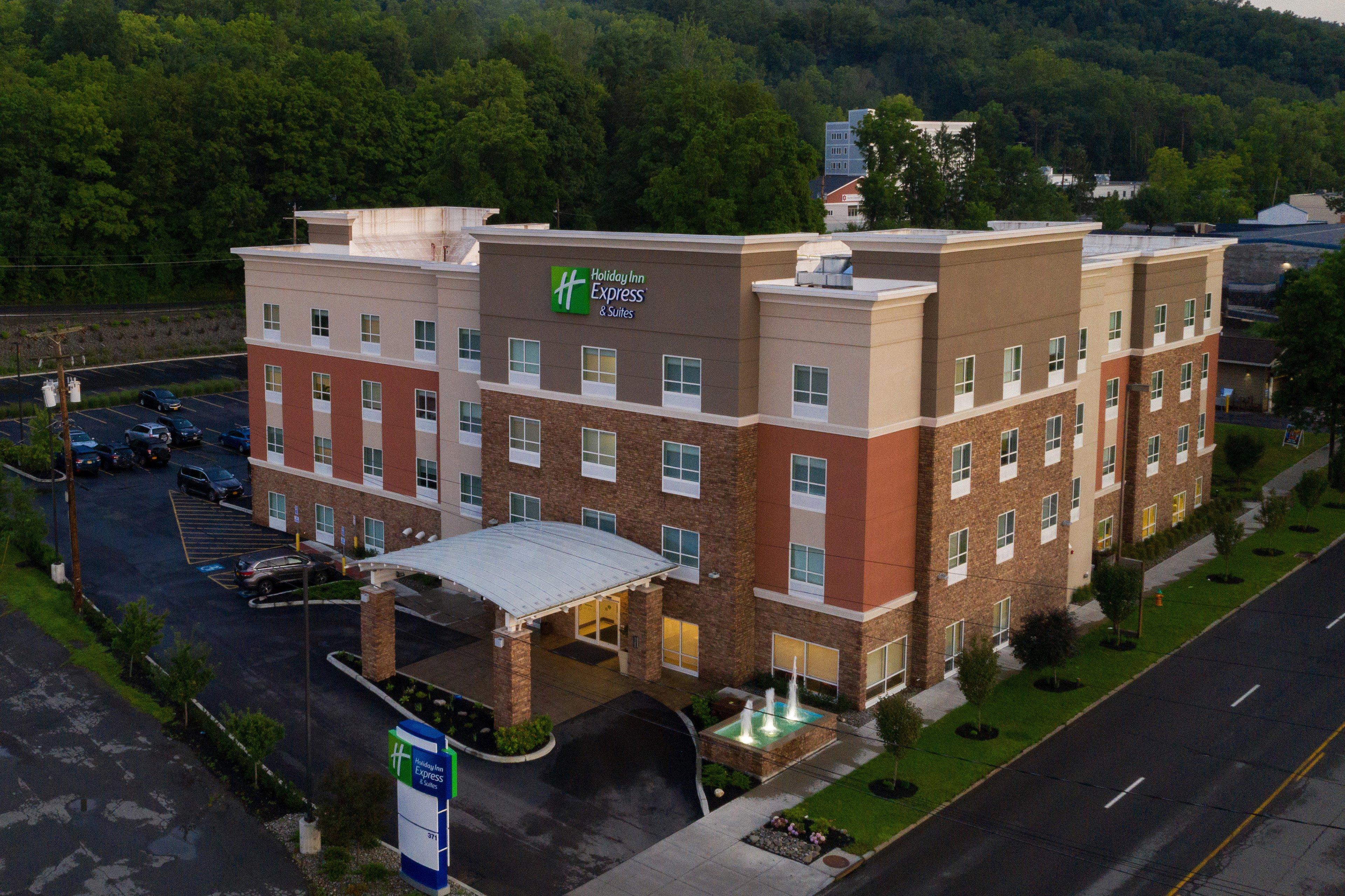 Holiday Inn Express & Suites Ithaca By Ihg Zewnętrze zdjęcie