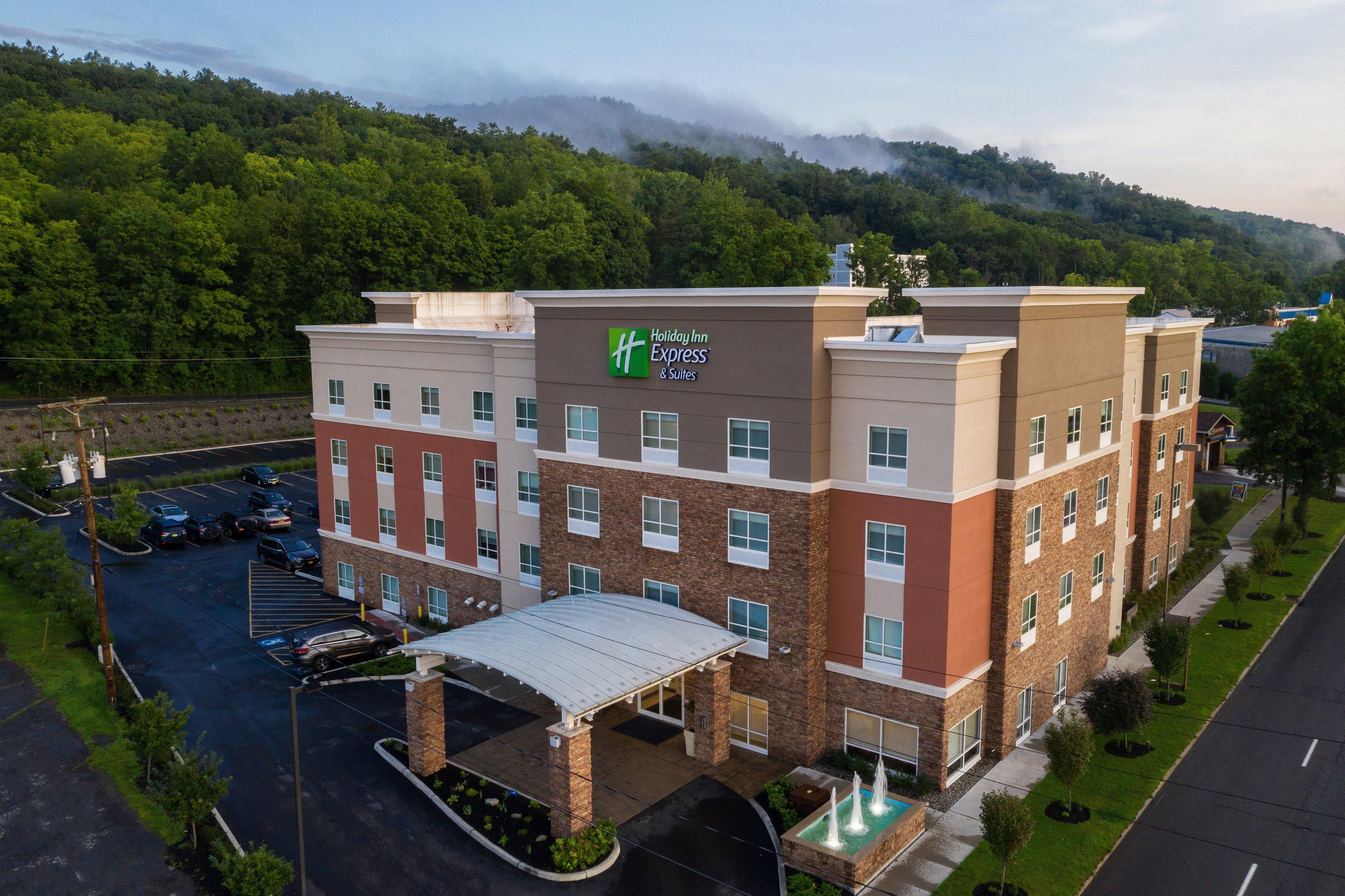 Holiday Inn Express & Suites Ithaca By Ihg Zewnętrze zdjęcie